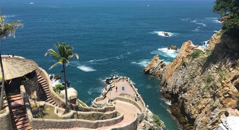 Why You Should Visit Acapulco Right Now - La Joly Vie